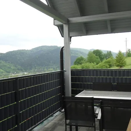 Domino-domek 5 別荘